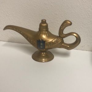 Disney Aladdin genie lamp